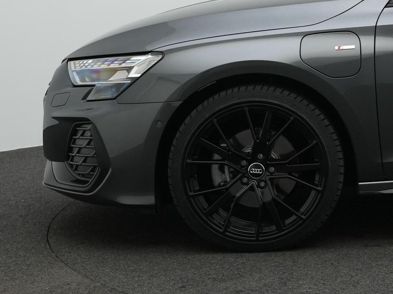 Audi A3 SPORTBACK 40 TFSI e 204 pk S edition / S-Line | Panoramadak | Achteruitrijcamera | Stoelverwarming | Adaptive Cruise