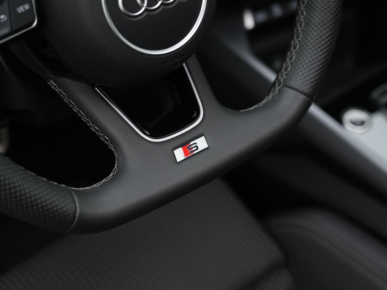 Audi A3 SPORTBACK 40 TFSI e 204 pk S edition / S-Line | Panoramadak | Achteruitrijcamera | Stoelverwarming | Adaptive Cruise