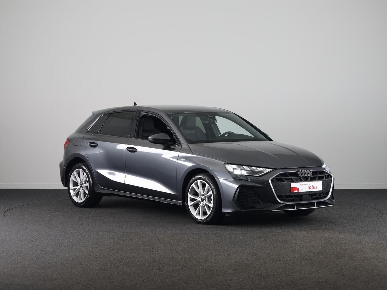 Audi A3 SPORTBACK 40 TFSI e S edition 204pk S-tronic | Verlengde garantie | Navigatie | Parkeersensoren (Park assist) | Adaptieve cruise control | Stoelverwarming | S-Line |