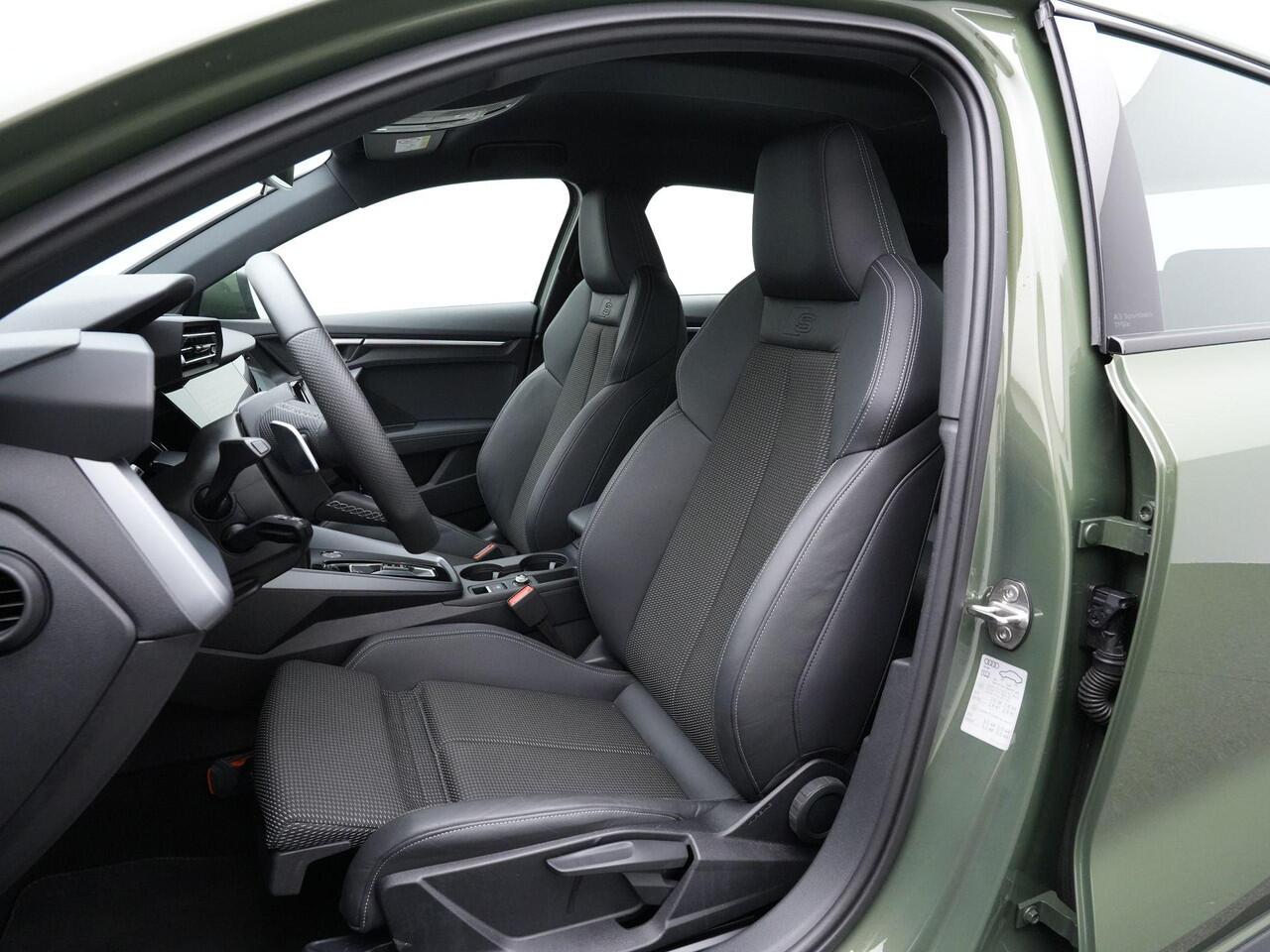 Audi A3 SPORTBACK 40 TFSI e 204 pk S edition / S-Line | Stoelverwarming | Adaptive Cruise | Parkeersensoren voor/achter