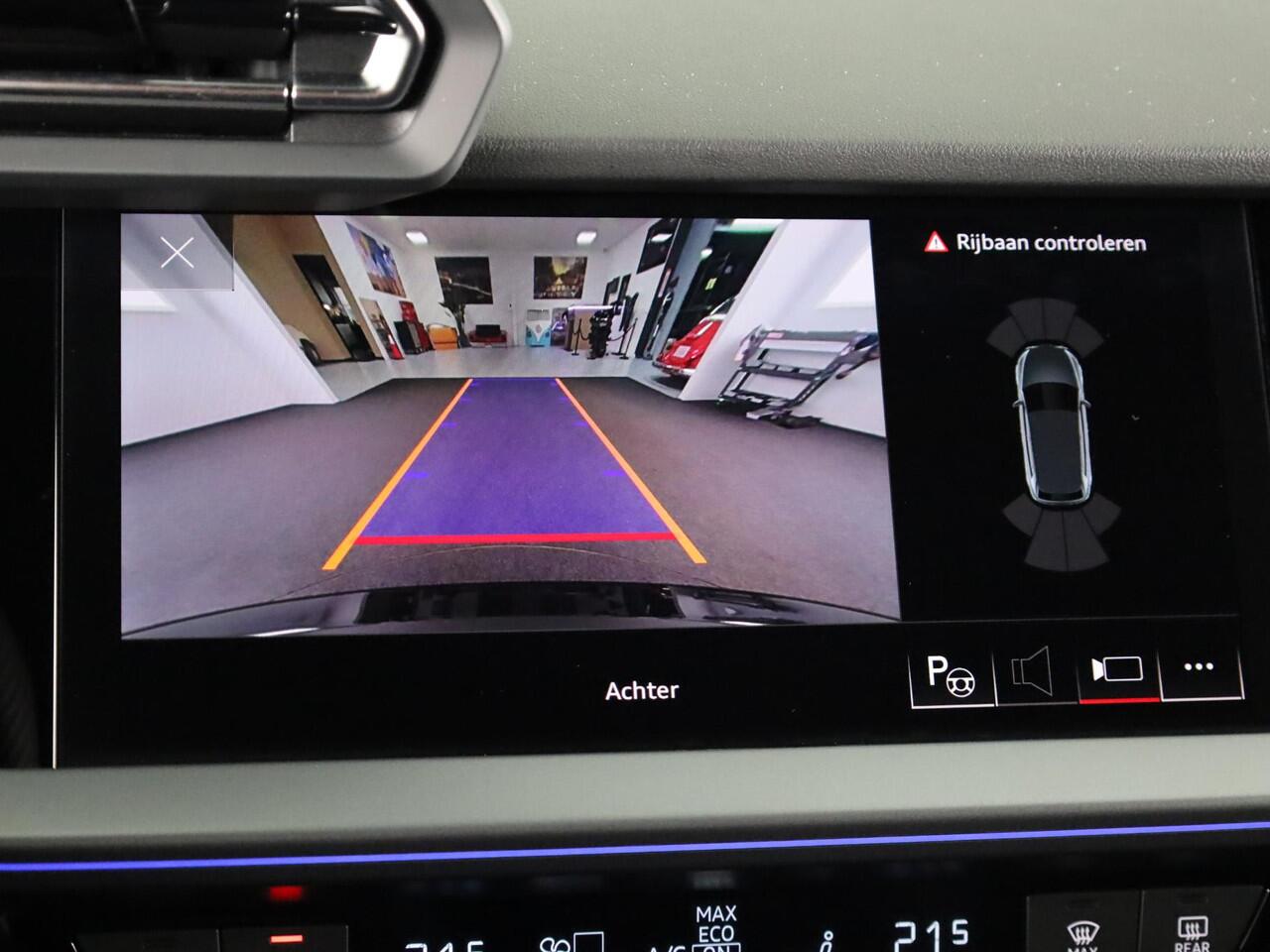 Audi A3 SPORTBACK 40 TFSI e S edition 204 pk S-tronic | Verlengde garantie | Navigatie | Panoramadak | Parkeersensoren (Park assist) | Achteruitrijcamera | Stoelverwarming | S-Line |