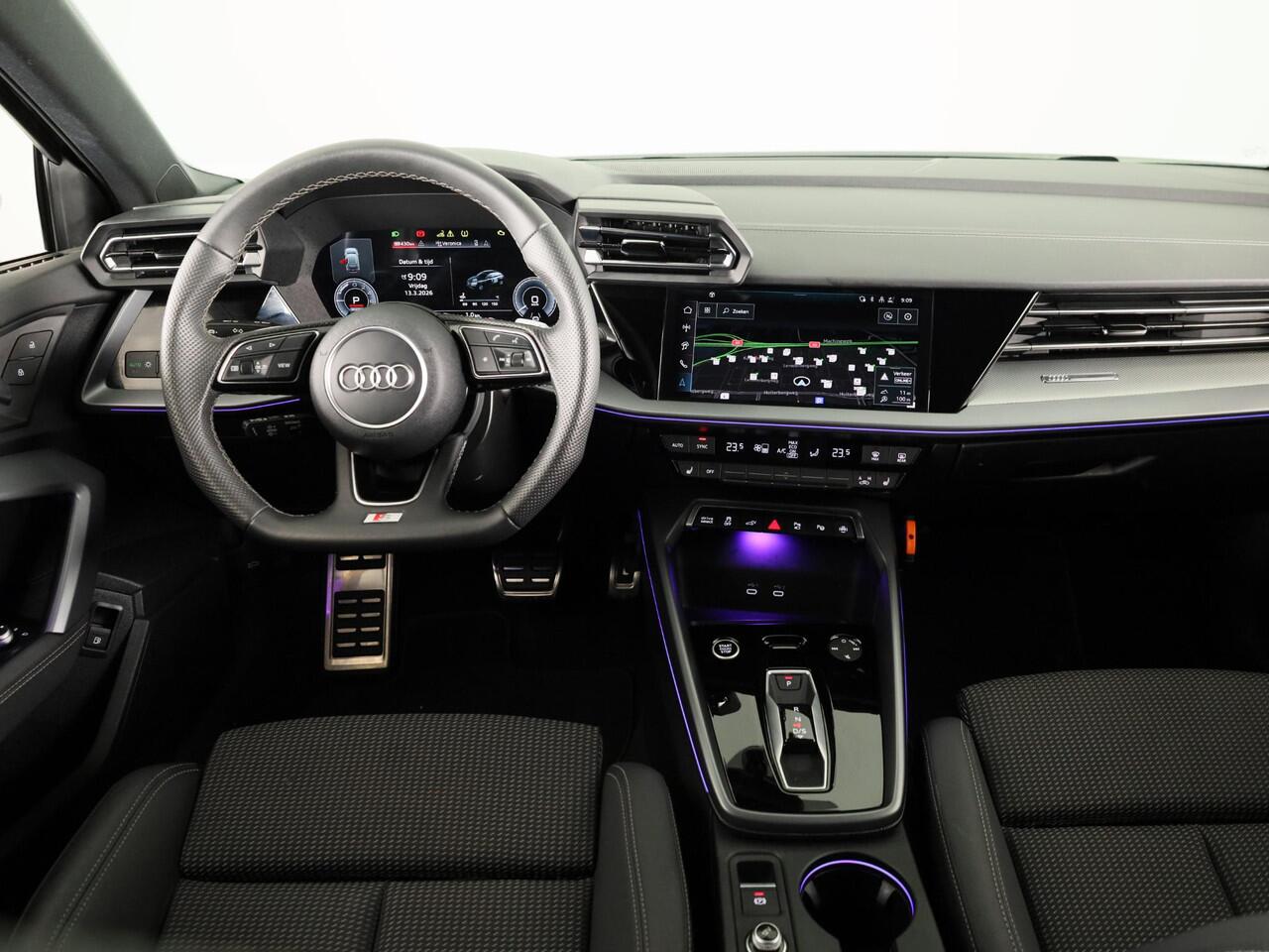 Audi A3 SPORTBACK 45 TFSI e S edition Competition 272 pk S-tronic | Verlengde garantie | Navigatie | Parkeersensoren (Park assist) | Achteruitrijcamera | Stoelverwarming | S-Line |