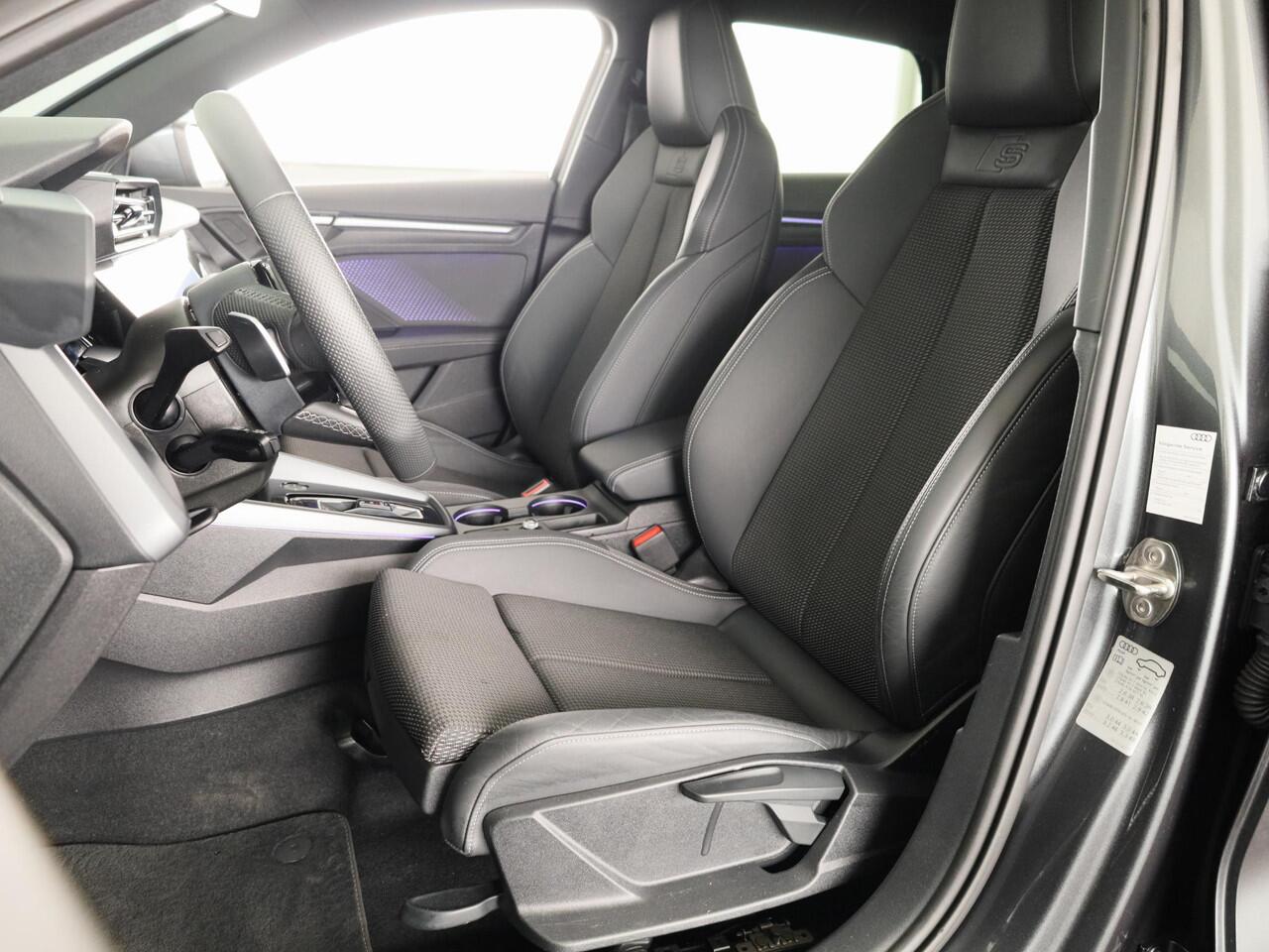 Audi A3 SPORTBACK 45 TFSI e S edition Competition 272 pk S-tronic | Verlengde garantie | Navigatie | Parkeersensoren (Park assist) | Achteruitrijcamera | Stoelverwarming | S-Line |