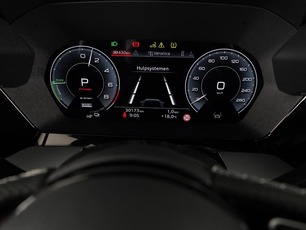 Audi A3 SPORTBACK 45 TFSI e S edition Competition 272 pk S-tronic | Verlengde garantie | Navigatie | Parkeersensoren (Park assist) | Achteruitrijcamera | Stoelverwarming | S-Line |