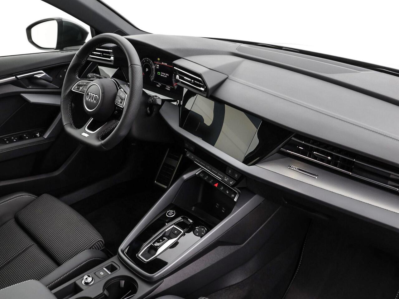 Audi A3 SPORTBACK 35 TFSI S edition 150 PK · Assis.pak Driving+Parking plus · Comfortpakket plus · Optiekpakket zwart plus