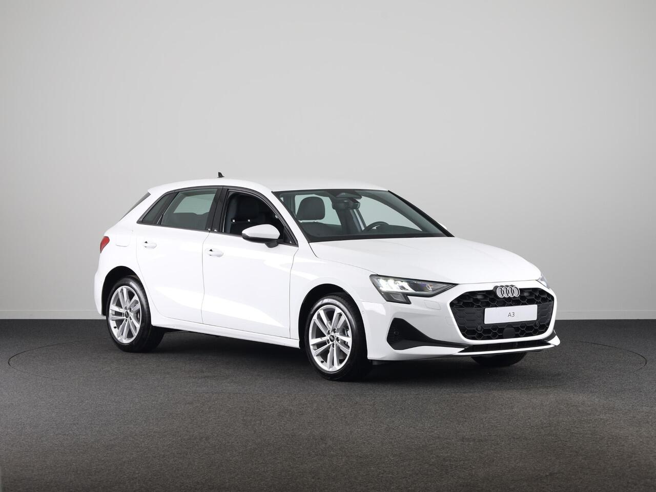 Audi A3 SPORTBACK Pro Line 40 TFSI e 204 pk | Parkeerhulp plus | Stoelverwarming voor | Automatische klimaatregeling | Audi smartphone interface |