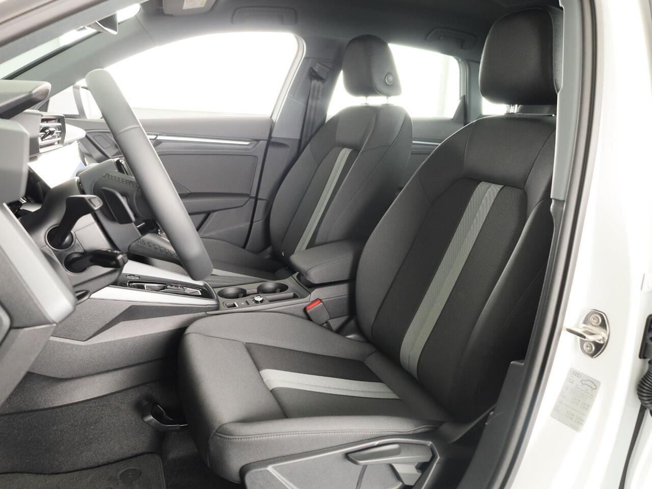 Audi A3 SPORTBACK Pro Line 40 TFSI e 204 pk | Parkeerhulp plus | Stoelverwarming voor | Automatische klimaatregeling | Audi smartphone interface |