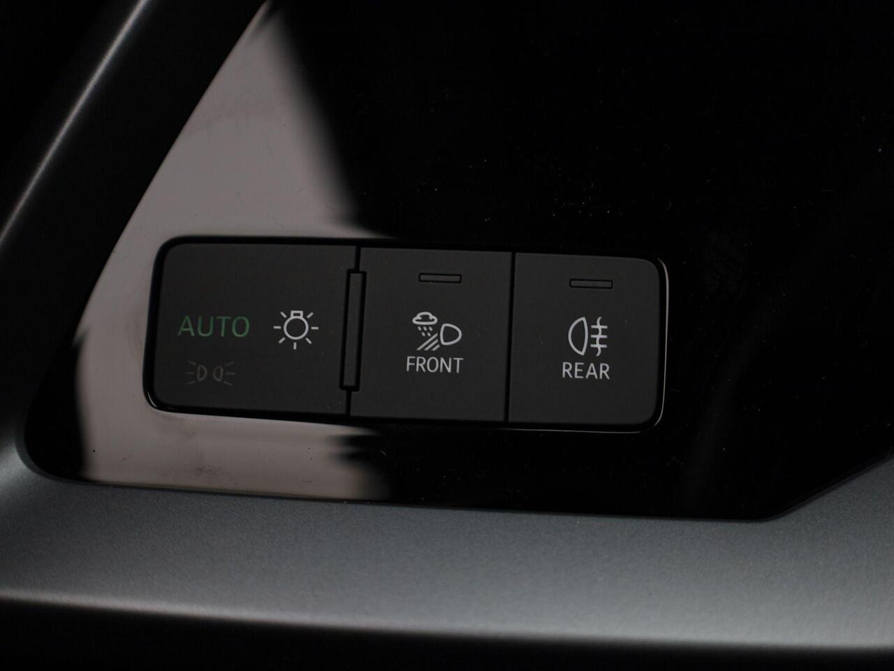 Audi A3 SPORTBACK 40 TFSI e Advanced edition 204 PK · Assist. pakket Driving+Parking plus · Optiekpakket zwart plus · Privacy glas