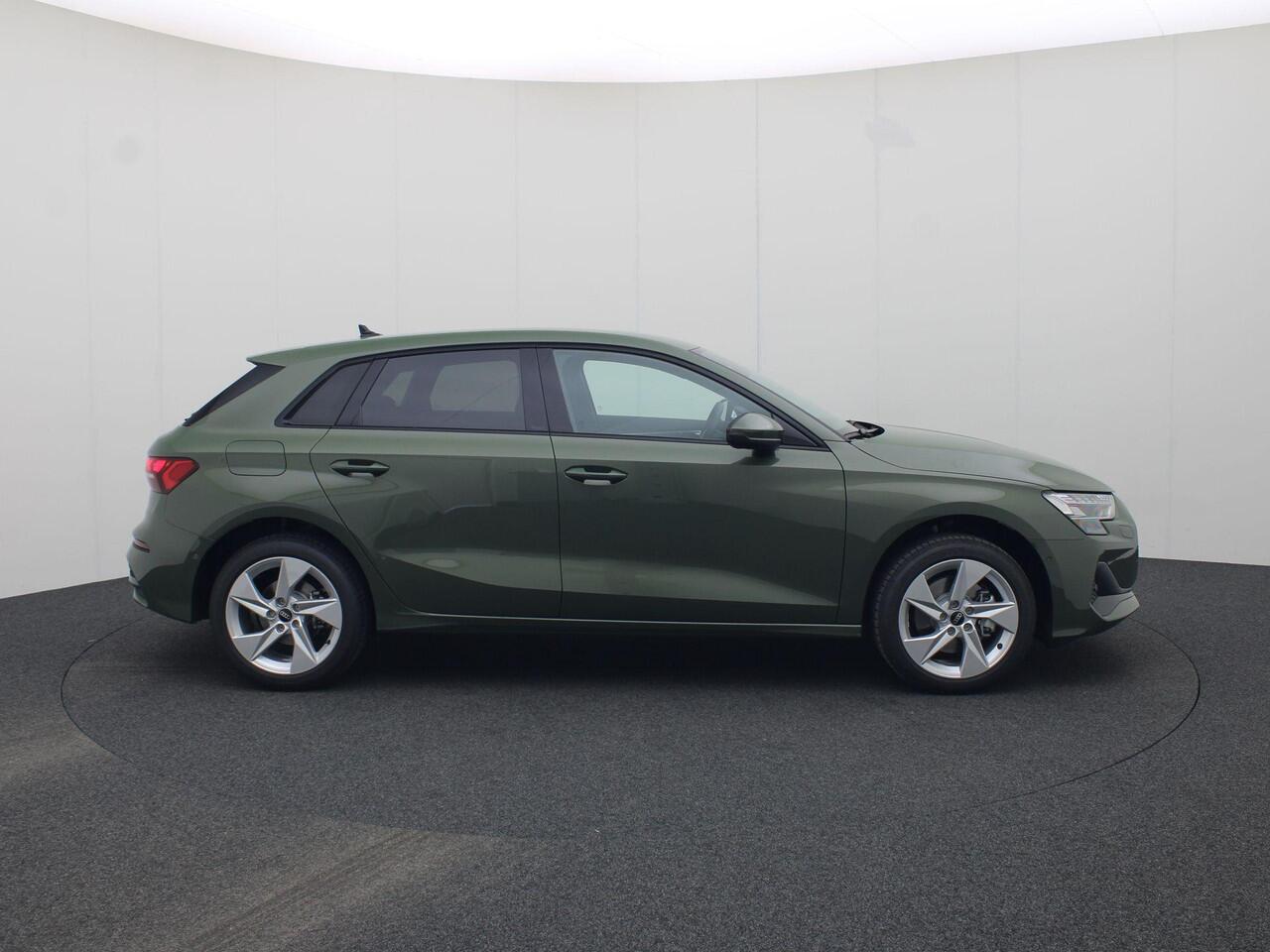 Audi A3 SPORTBACK 40 TFSI e Advanced edition 204 PK · Assist. pakket Driving+Parking plus · Optiekpakket zwart plus · Privacy glas