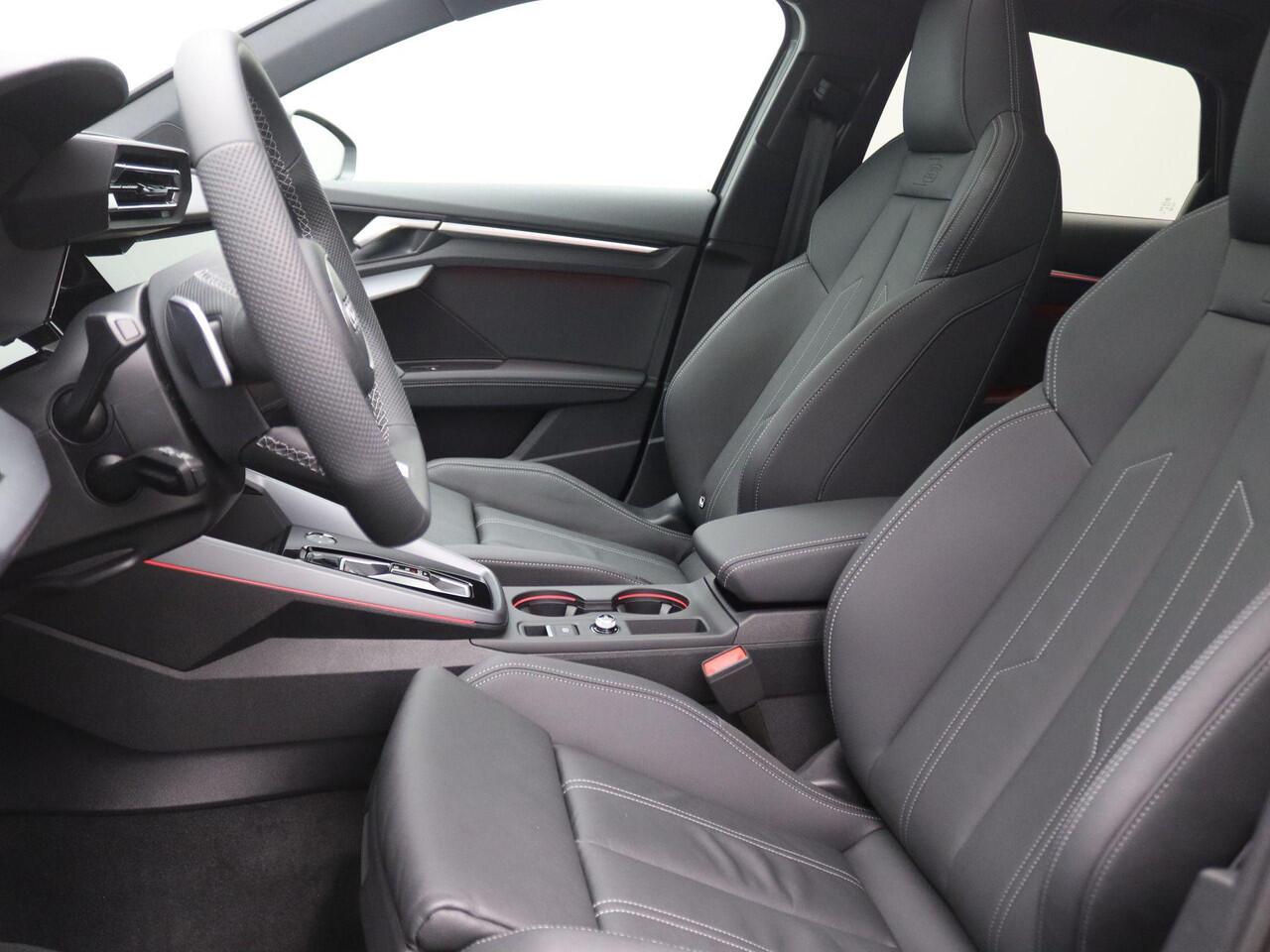 Audi A3 SPORTBACK 45 TFSI e S edition Competition 272PK S-Tronic Pano-Schuifdak, Leder, Led matrix, memorystoel, adaptive cruise, keyless, achteruitrijcamera, stoelverwarming voor, 18" lichtmetaal