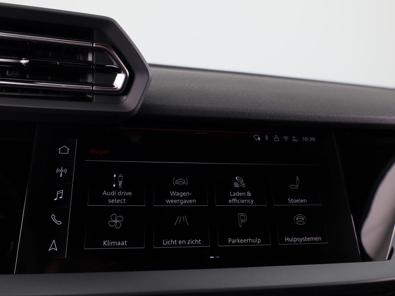Audi A3 SPORTBACK 40 TFSI e Pro Line 204pk | 18 inch Lichtmetalen velgen | Parkeercamera| Navigatie via App | Stoelverwarming