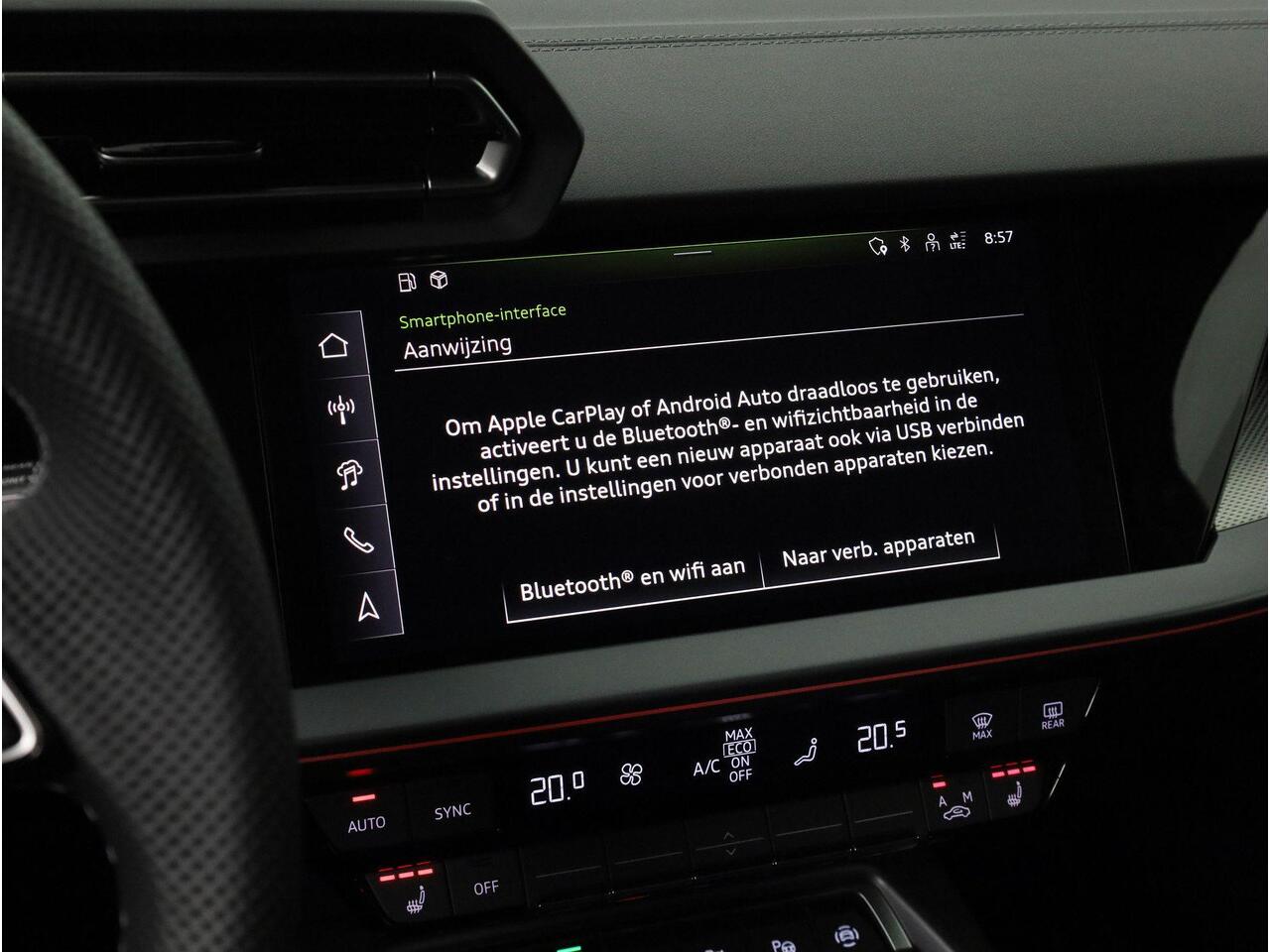 Audi A3 SPORTBACK S edition 40 TFSI e 204 pk | Glazen panoramadak | Assis.pak driving+parking plus | Warmtewerend glas donker tint