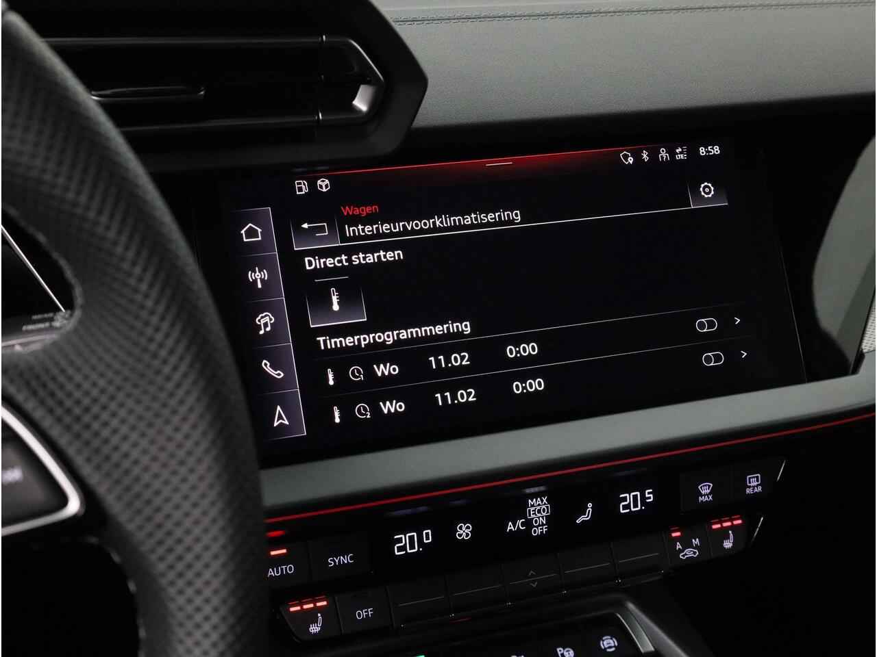 Audi A3 SPORTBACK S edition 40 TFSI e 204 pk | Glazen panoramadak | Assis.pak driving+parking plus | Warmtewerend glas donker tint