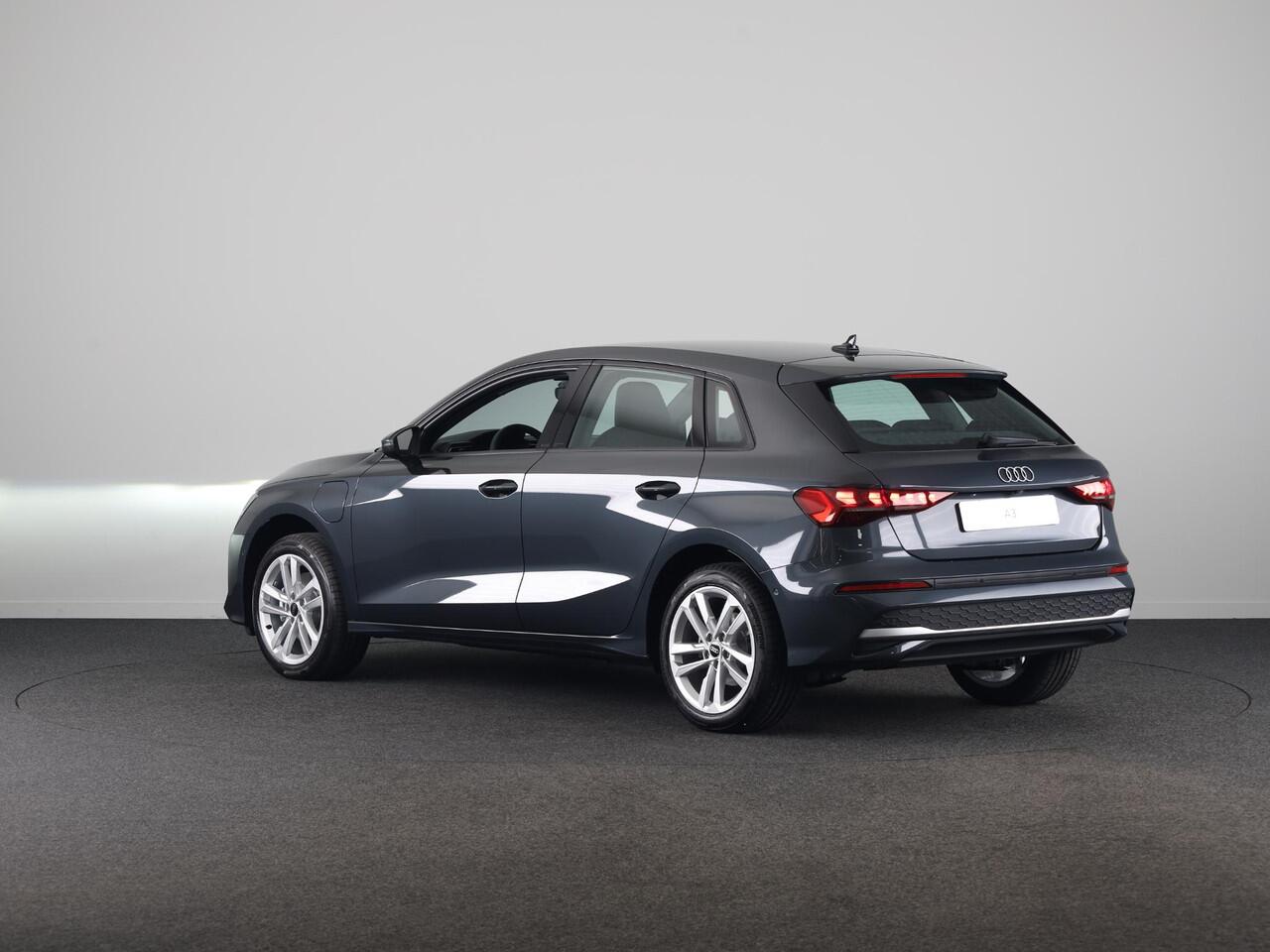 Audi A3 SPORTBACK Pro Line 40 TFSI e 204 pk | Assis.pak Driving+Parking plus | Led v+a, dyna. knipper. achter | Sportstoelen zwarte stof | Stoelverwarming voor |