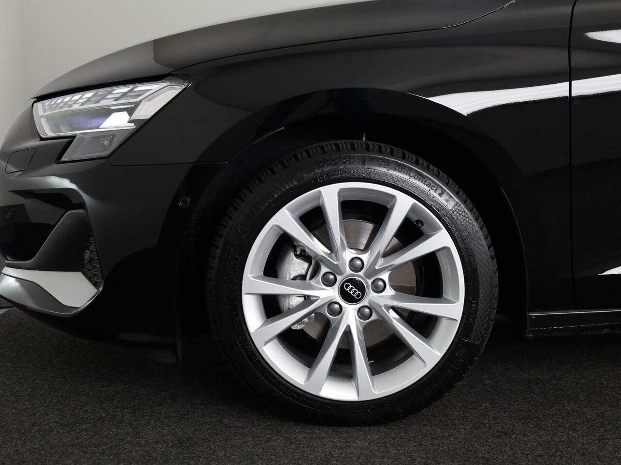 Audi A3 SPORTBACK 30 TFSI Advanced edition 115pk S-tronic | Navigatie via App | 19 inch Lichtmetalen velgen | Stoelverwarming | Parkeersensoren voor en achter