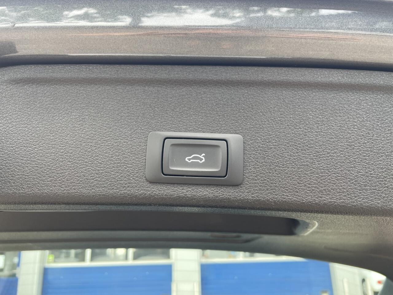 Audi A4 1.4 TFSI Sport S-line edition | zwarte hemel | LED