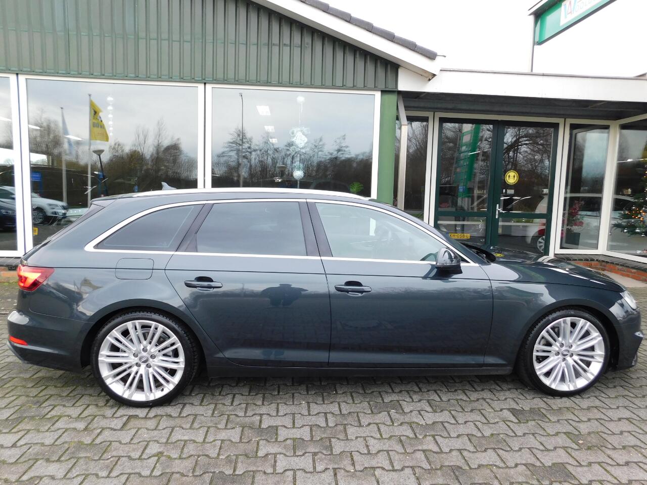Audi A4 AVANT 40TFSI 190PK SPORT! Alll-in Prijs!