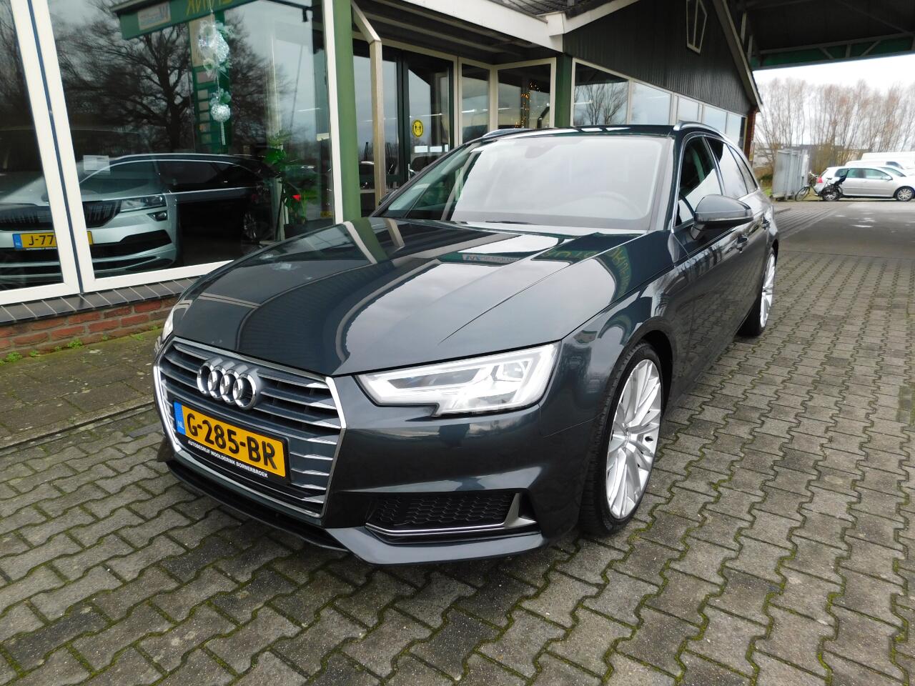 Audi A4 AVANT 40TFSI 190PK SPORT! Alll-in Prijs!