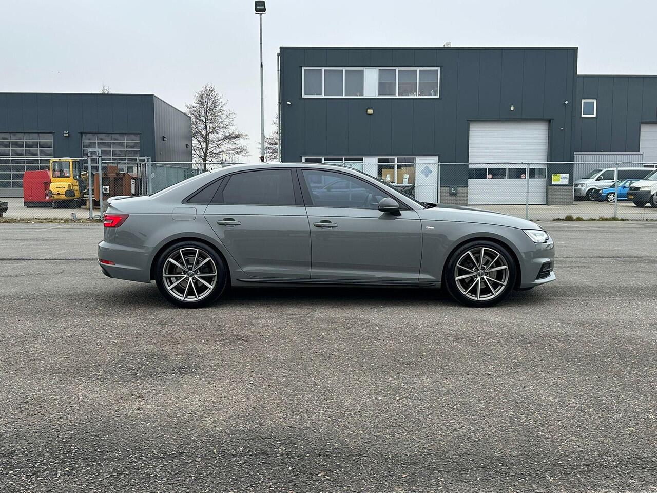 Audi A4 Limousine 1.4 TFSI Sport S line black edition