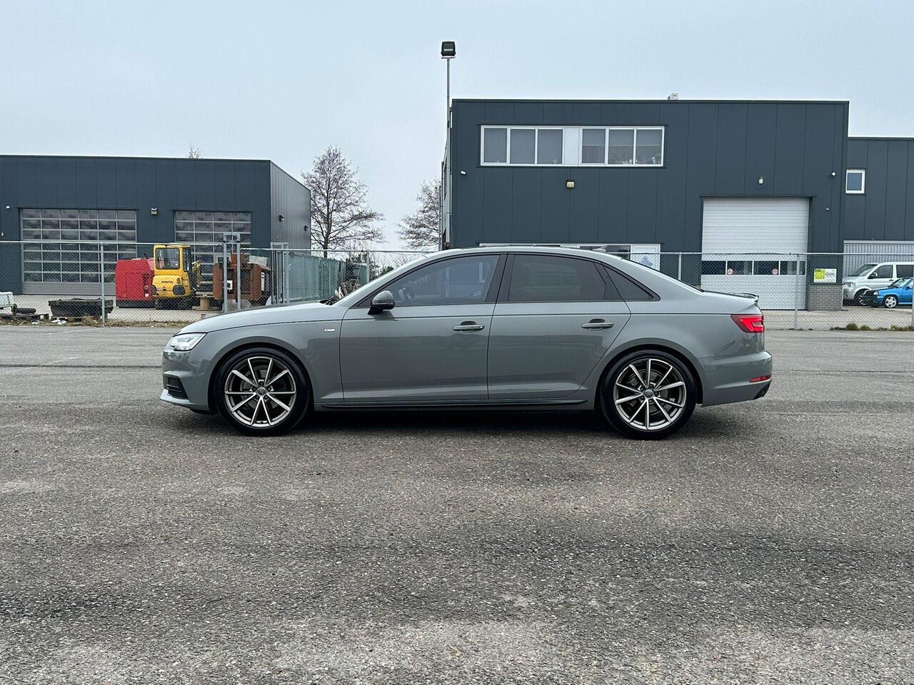 Audi A4 Limousine 1.4 TFSI Sport S line black edition