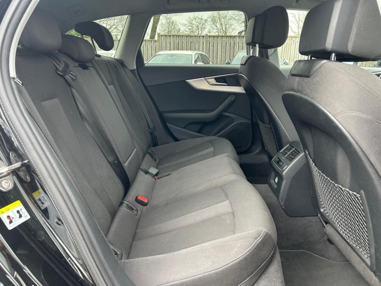 Audi A4 35 TFSI Sport Lease Ed. Xenon, Navi, AUT