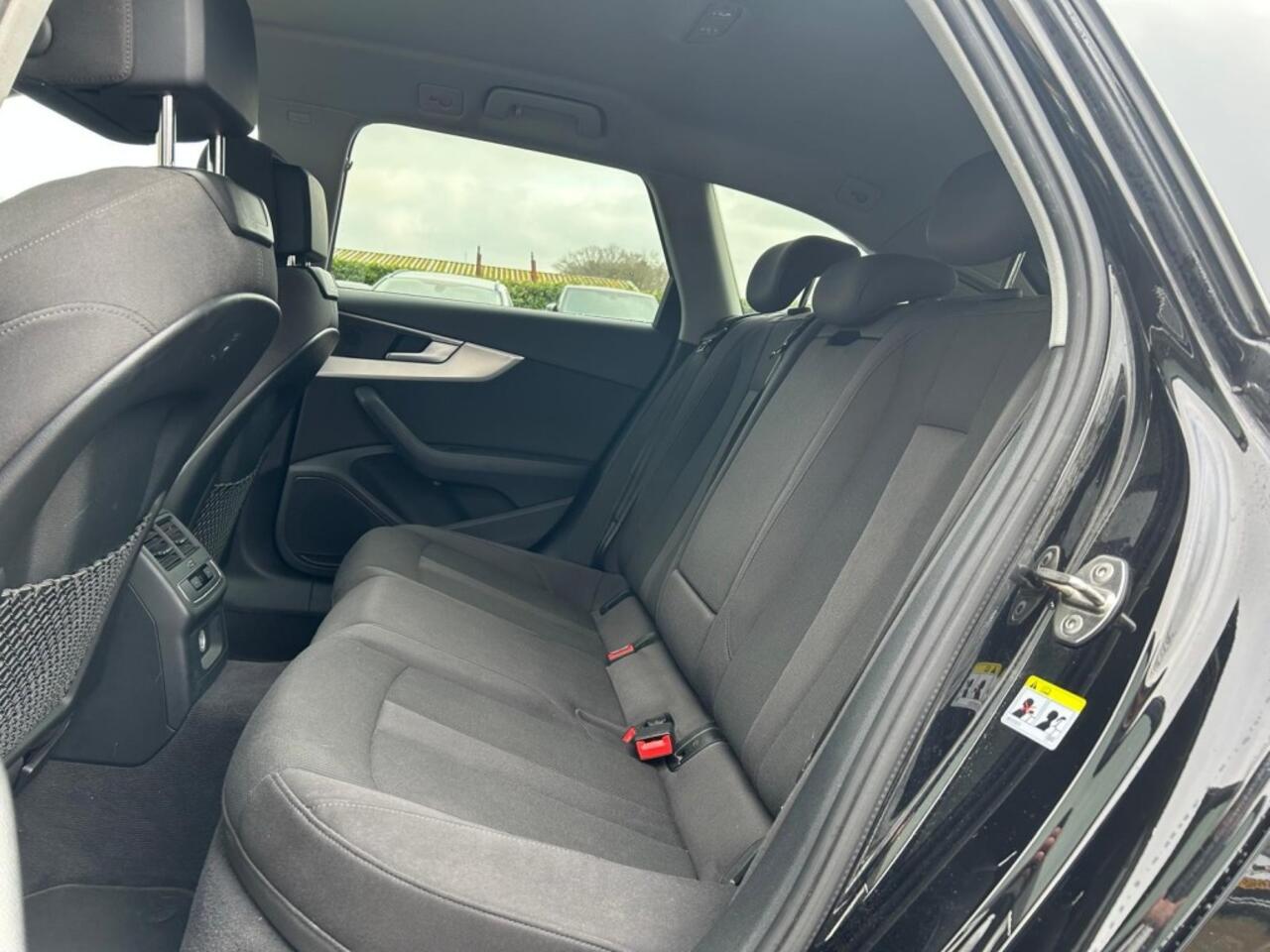 Audi A4 35 TFSI Sport Lease Ed. Xenon, Navi, AUT