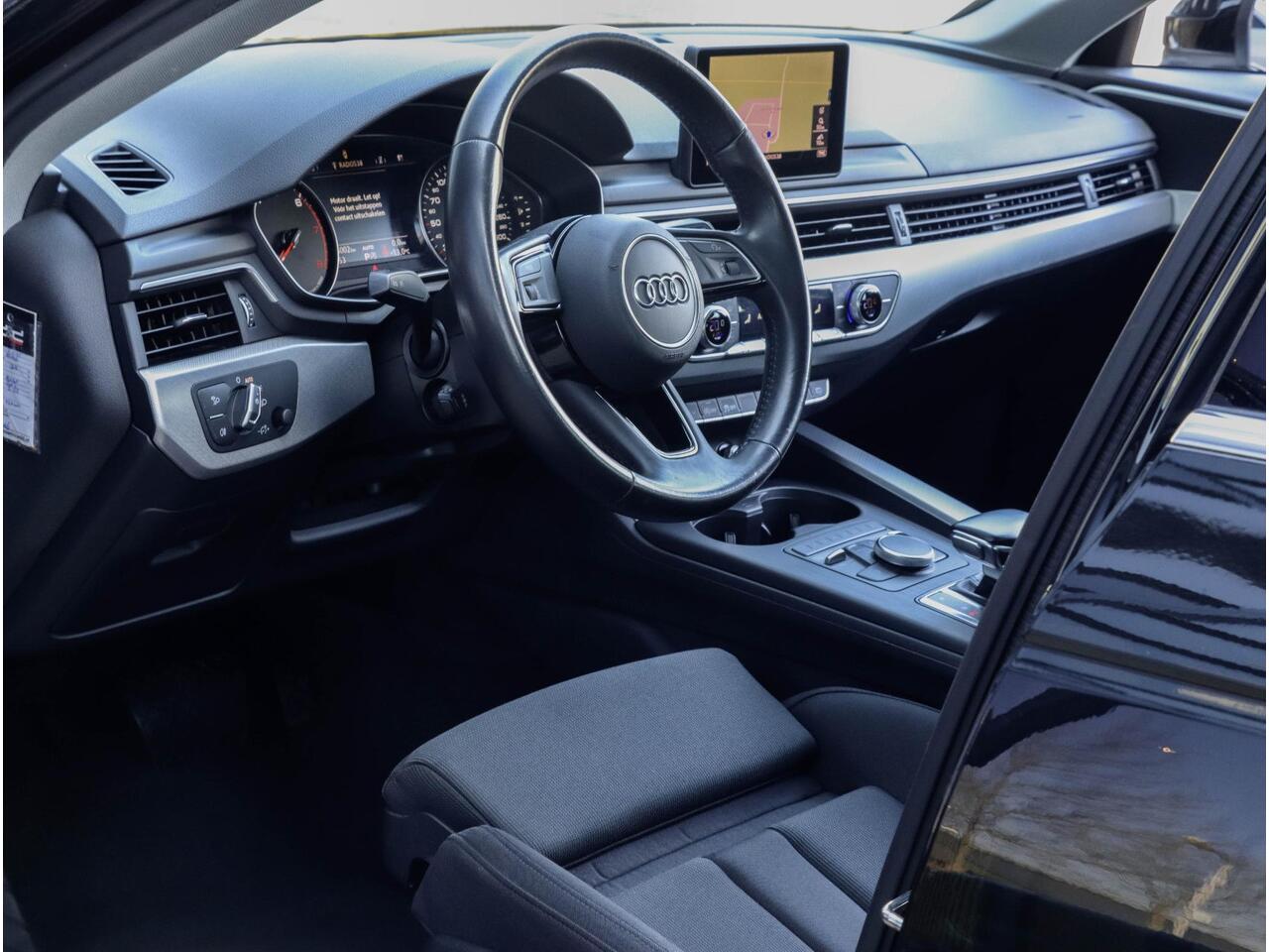 Audi A4 Avant 35 TFSI Sport Edition 150pk | Clima | Trekhaak | Elek Achterklep