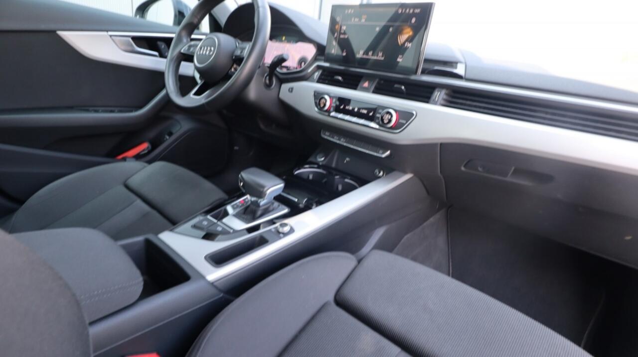 Audi A4 35 TFSI L. ed. | Sport | 2.0 150PK | Digi cockpit | Media Nwe ty