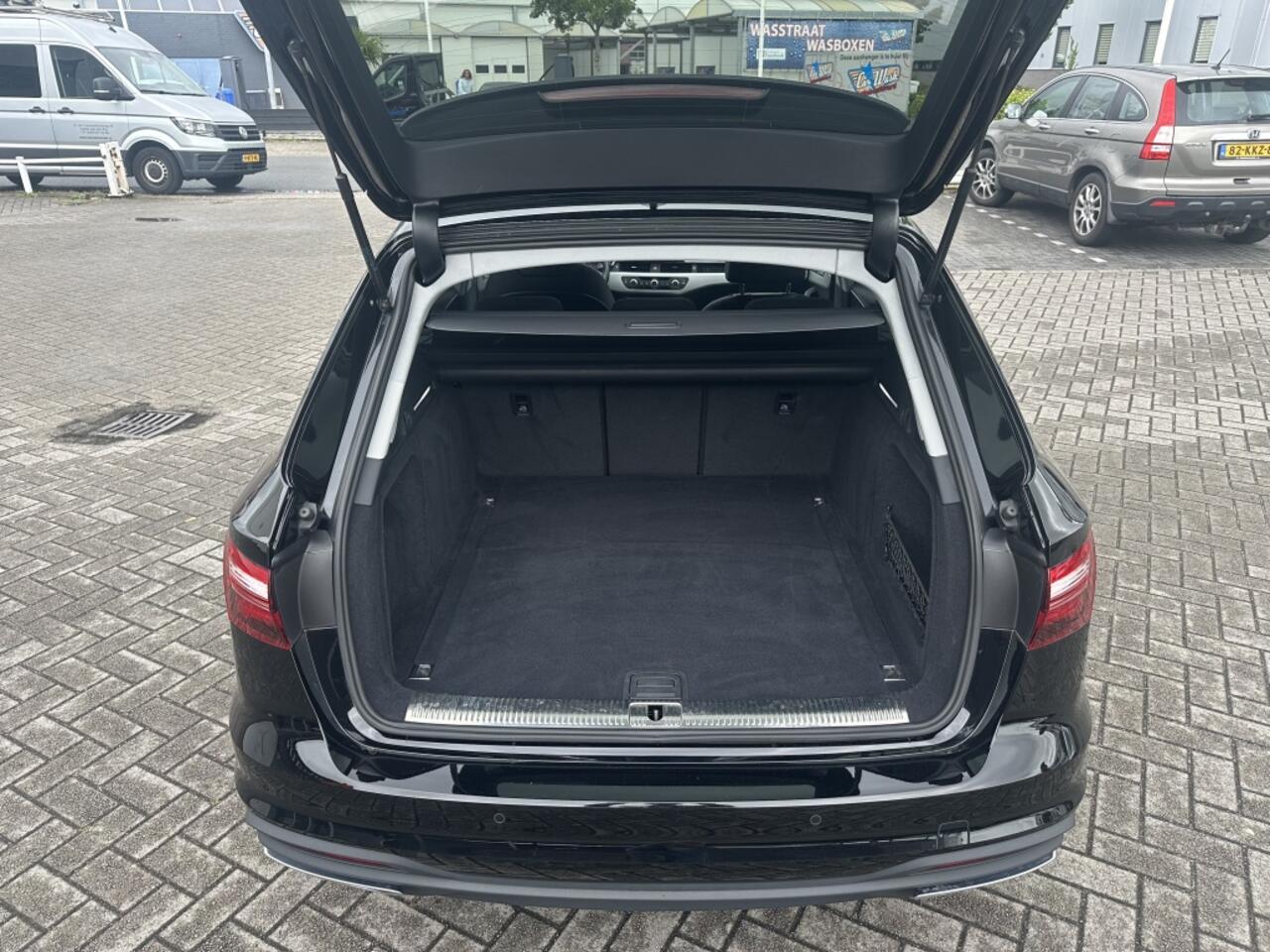 Audi A4 35 TFSI 2.0 Panorama Camera Navi Led Digital Dash