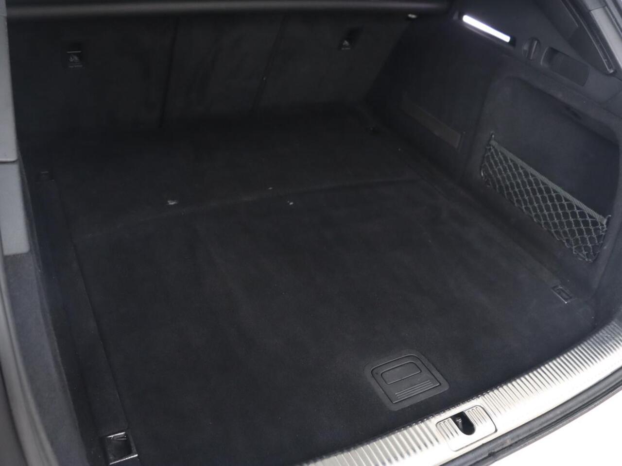 Audi A4 Avant 35 TFSI Launch edition Sport | Navigatie | Full LED | S-Line | Cruise Control | Elektrische Achterklep | Carplay