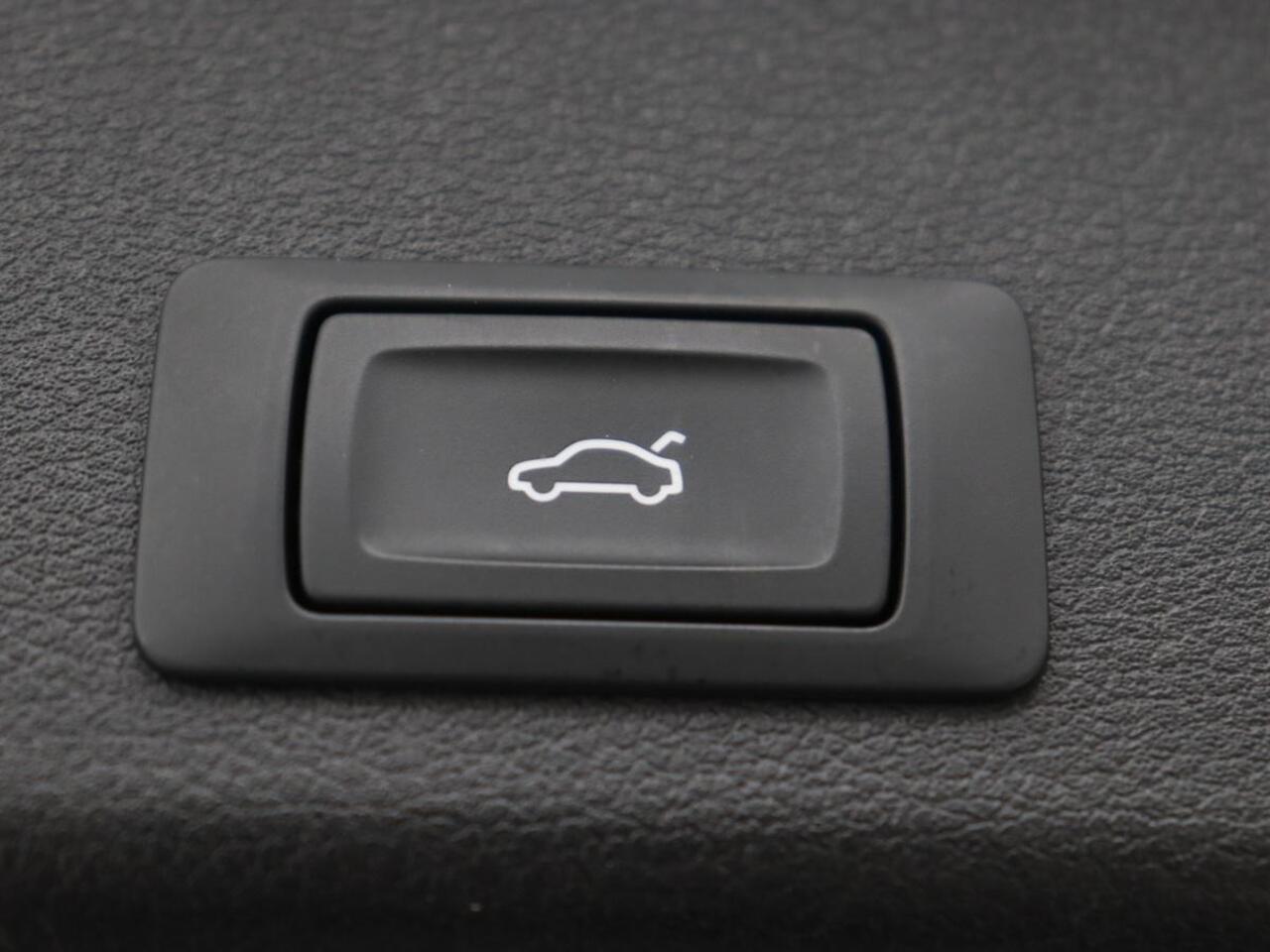 Audi A4 Avant 35 TFSI Launch edition Sport | Navigatie | Full LED | S-Line | Cruise Control | Elektrische Achterklep | Carplay