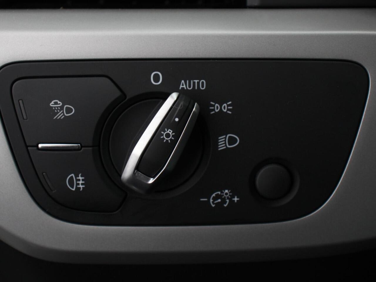 Audi A4 Avant 40 TFSI 204pk Prestige Plus S-Tronic | Navigatie | Climate Control | Camera | Electrisch bedienbare achterklep | Virtual Cockpit | Led | Dab | Stoelverwarming