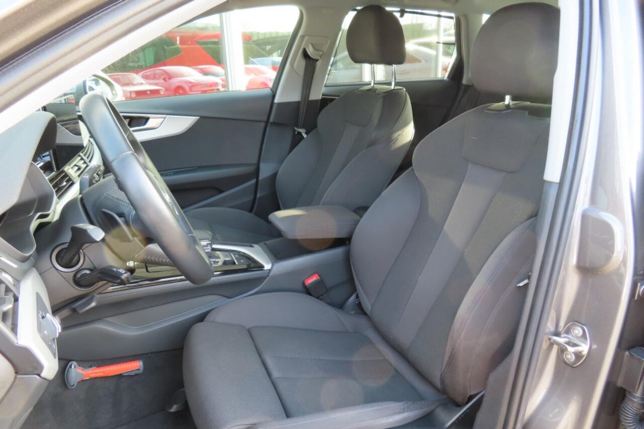 Audi A4 A4 Avant 35 TFSI Launch edition Business DSG CarPlay NAVI