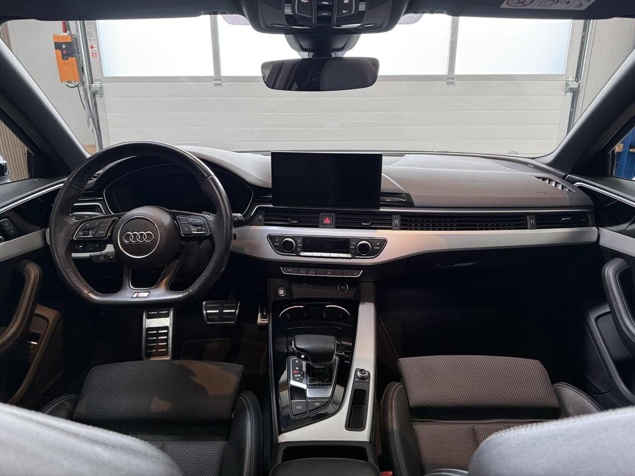 Audi A4 Avant 35 TFSI S edition - PANORAMADAK - STOELVERWARMING - TREKHAAK - LED - CARPLAY - AUTOMAAT - ZWART OPTIEK