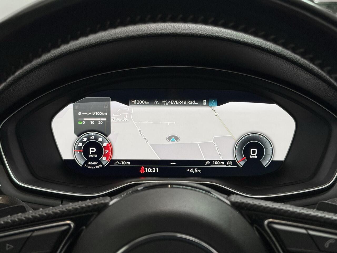 Audi A4 Avant 35 TFSI S edition - PANORAMADAK - STOELVERWARMING - TREKHAAK - LED - CARPLAY - AUTOMAAT - ZWART OPTIEK