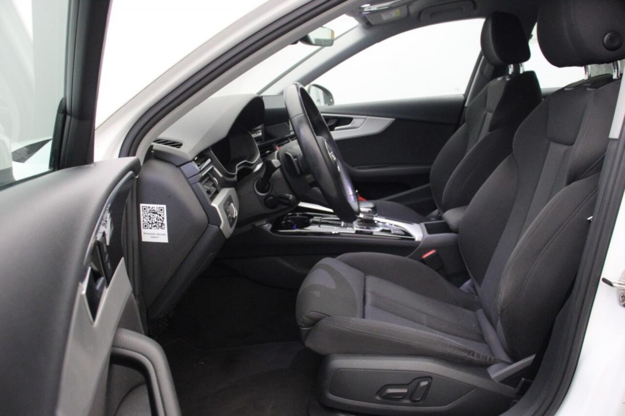 Audi A4 Limousine 35 TDI Launch Business Automaat - Carplay, Digitaal Cockpit, Stoelverw.