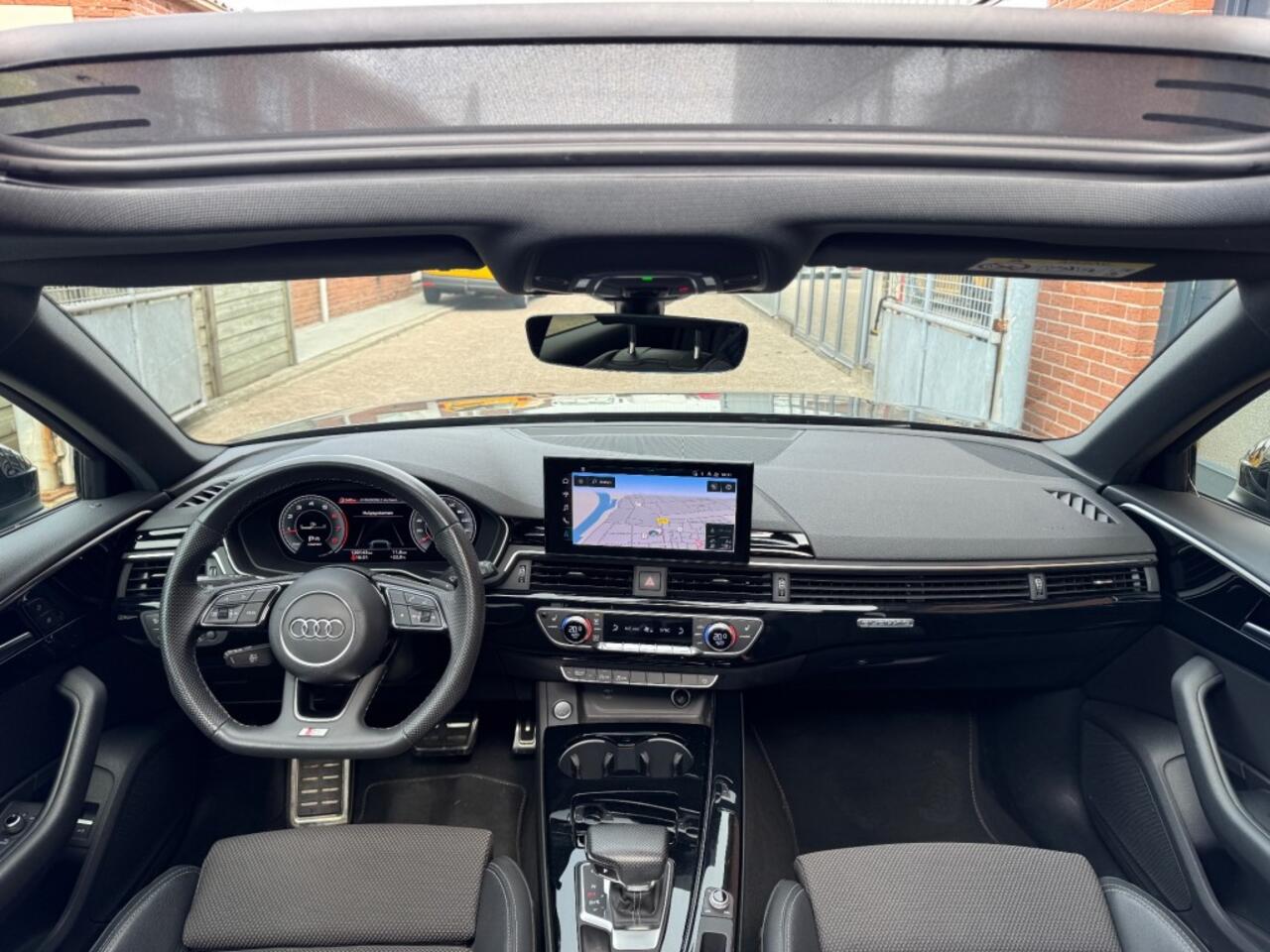 Audi A4 40 TFSI QUATTRO S EDITION COMPETITION Panodak trekhaak