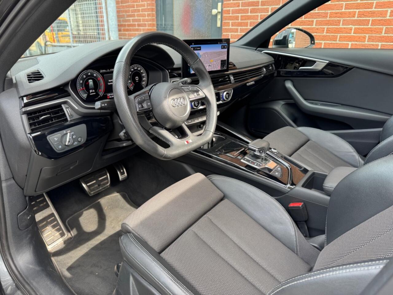 Audi A4 40 TFSI QUATTRO S EDITION COMPETITION Panodak trekhaak