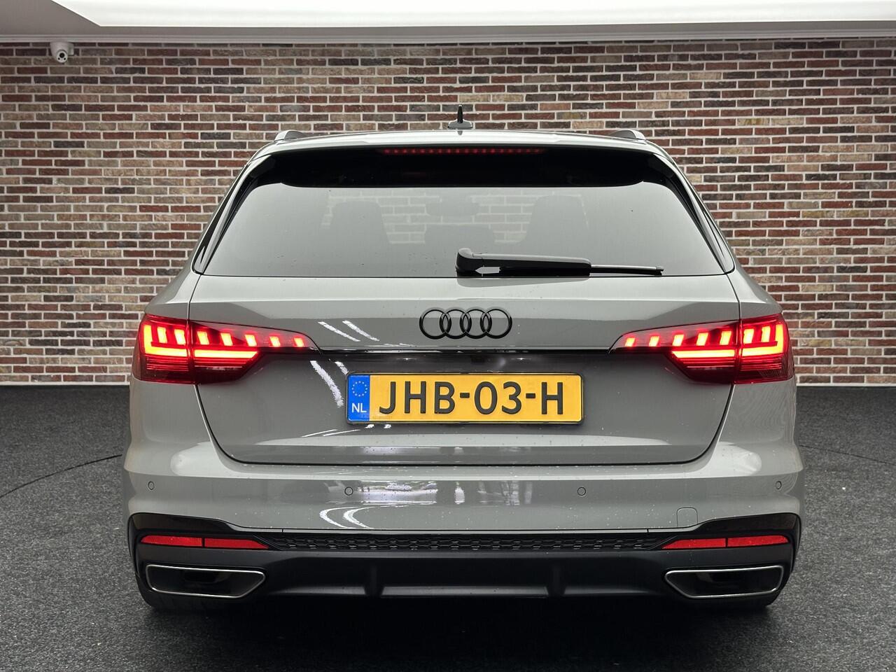 Audi A4 Avant 35 TFSI S edition Competition | Dak| Massage| Sportstoelen| Virtual|