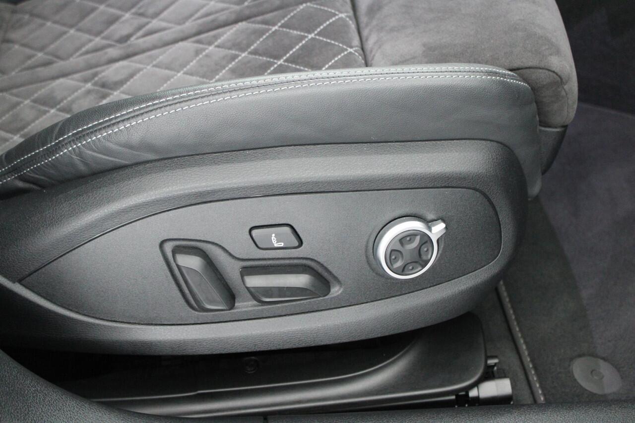 Audi A4 Avant 35 TFSI 150pk 2x S-Line Trekhaak Massage Sportstoelen Panoramadak Navigatie