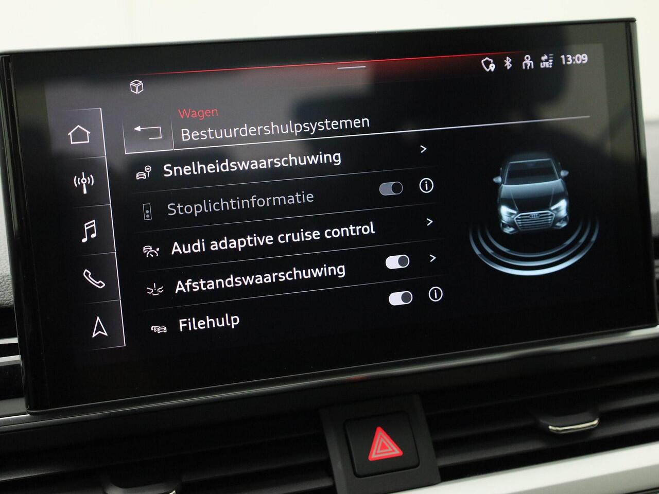 Audi A4 Limousine 35 TFSI/150PK Business Edition · Apple/Android Car Play · Navigatie · Parkeersensoren