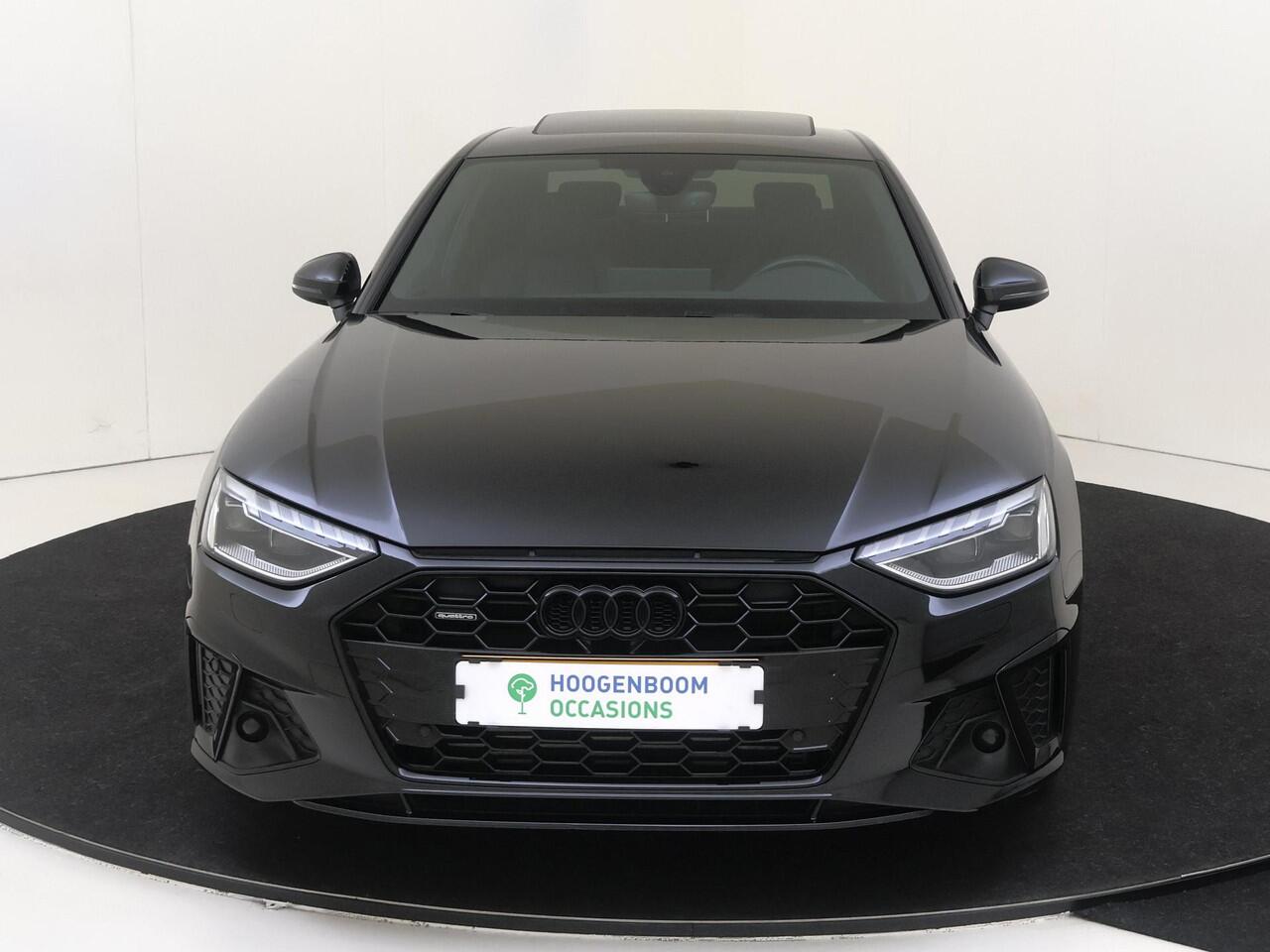 Audi A4 Limousine 40 TFSI quattro S edition Competition | Panoramadak | Bang & Olufsen | Lederen bekleding 'Valcona' | LED matrix verlichting | 3-zone airco | Audi virtual cockpit plus | CarPlay |