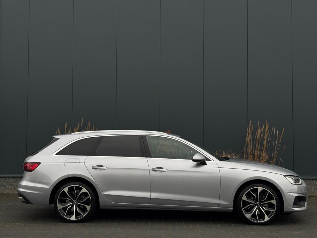 Audi A4 Avant 35 TFSI Pro Line m22 NAVI AIRCO PDC LEDER LED SPORTVELGEN