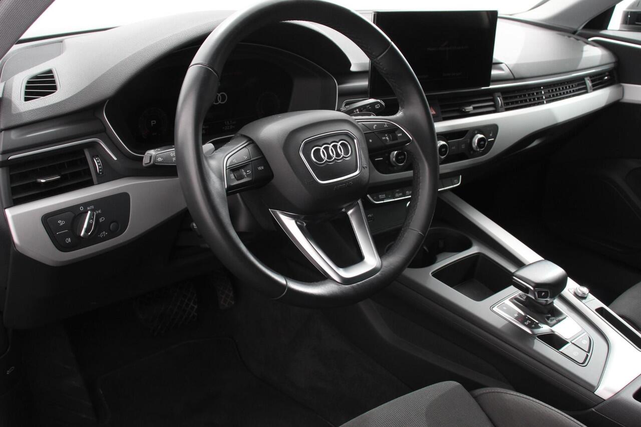 Audi A4 Avant 40 TFSI 204pk S-tronic S-Line Black Edition | Navigatie | Apple Carplay/Android Auto | Adaptive Cruise Control | Parkeersensoren | Camera | Dodehoek Assistent | Elektrische Achterklep | Stoelverwarming | Climate Control |