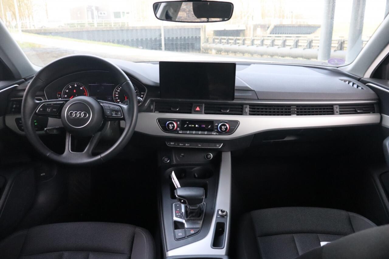 Audi A4 35 TFSI Pro Line I Geen Import I Parkeersensoren I Climate Contr