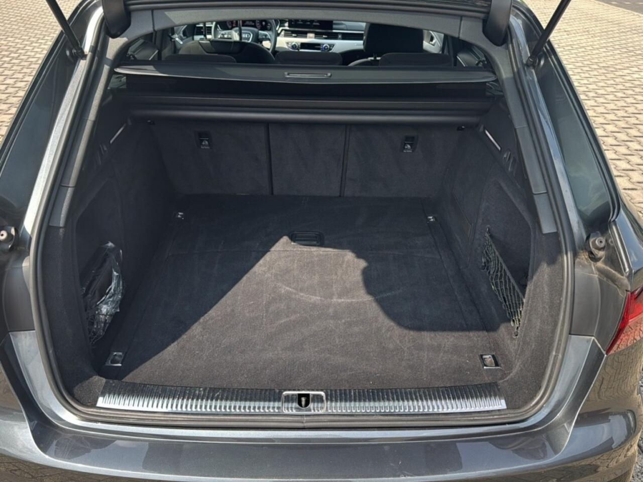 Audi A4 50 TDI QUATTRO S-LINE PANO-DAK/CAMERA/NAVI/ACC/STOELVERW/E-KLEP