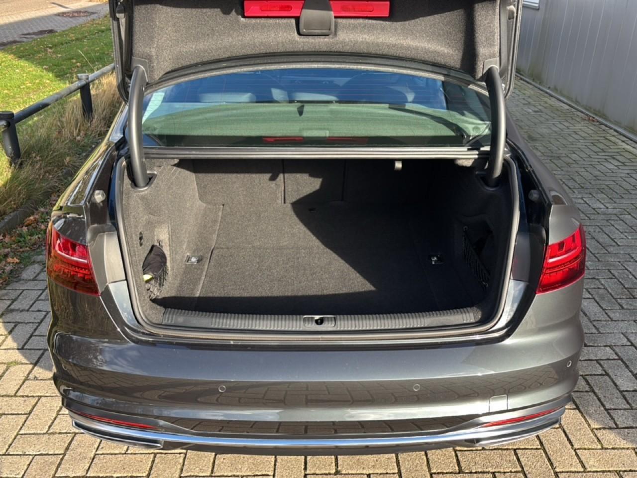 Audi A4 Limousine 2.0 TFSI 150PK ECC SPORTSTOELEN NAVIGATIE