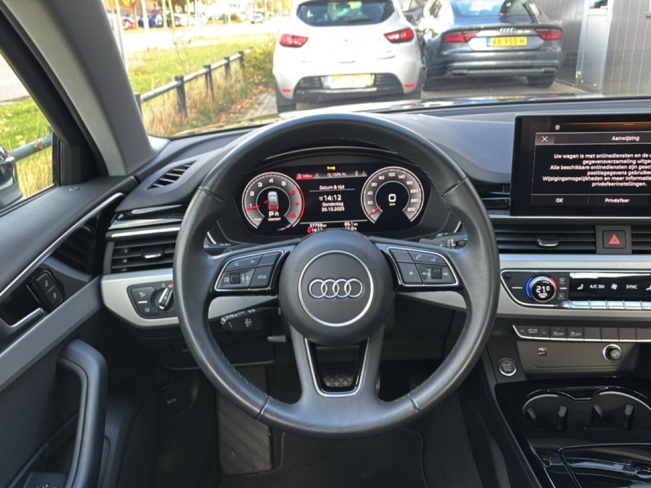 Audi A4 Limousine 2.0 TFSI 150PK ECC SPORTSTOELEN NAVIGATIE