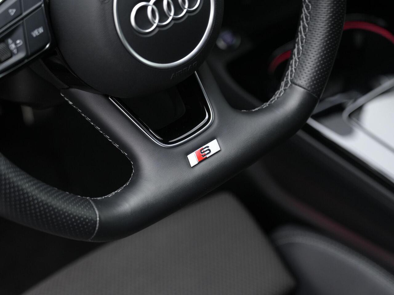 Audi A4 Avant 35 TFSI 150 pk S-tronic Pro Line S / S-Line | Trekhaak | Achteruitrijcamera | Stoelverwarming | Navigatie