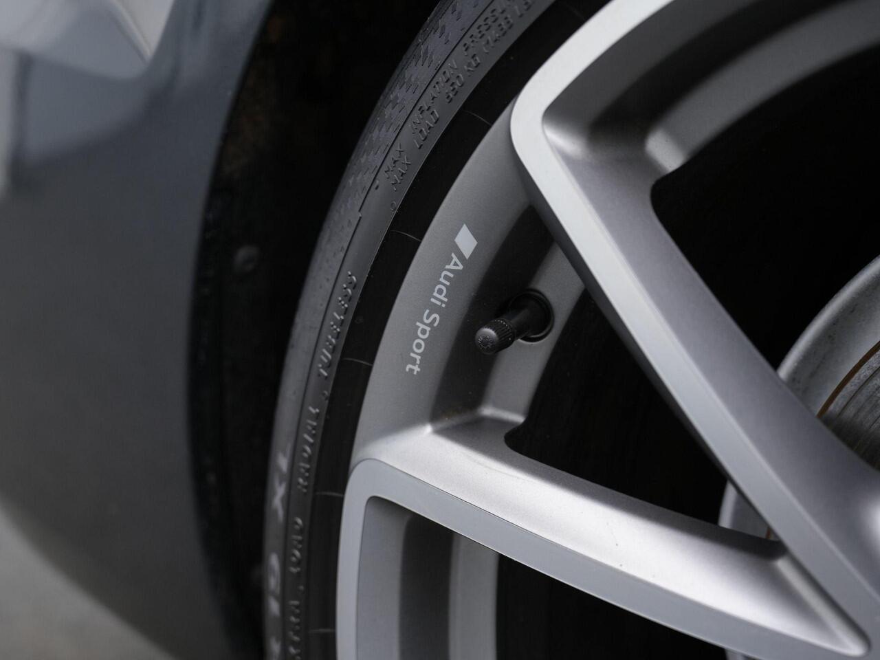 Audi A4 Avant 35 TFSI 150 pk S-tronic Pro Line S / S-Line | Trekhaak | Achteruitrijcamera | Stoelverwarming | Navigatie